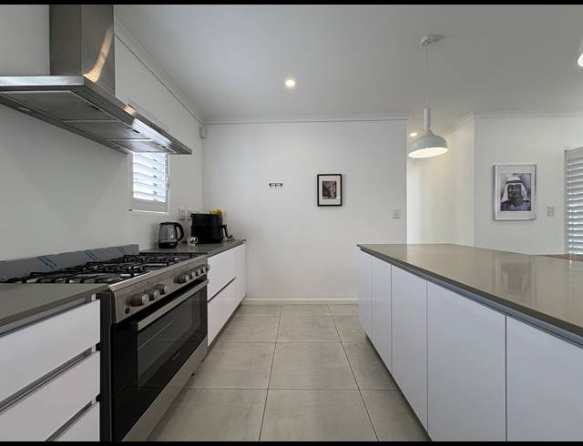3 BEDROOM HOUSE FOR SALE IN SANDOWN